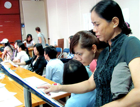 Mọi người vất vả vì quy định xét tuyển nguyện vọng 2